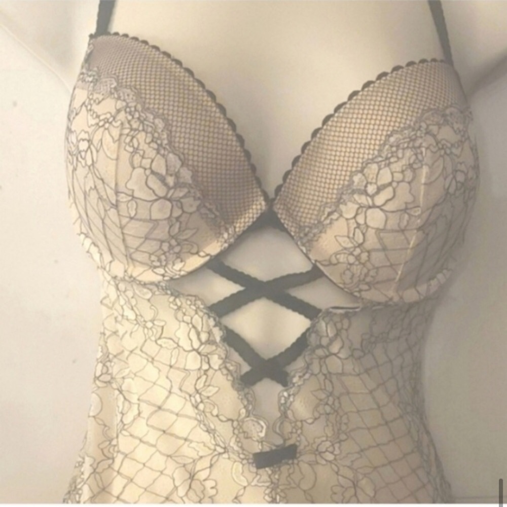 Victoria's Secret Black and White Lace Chemise - Picture 3 of 10